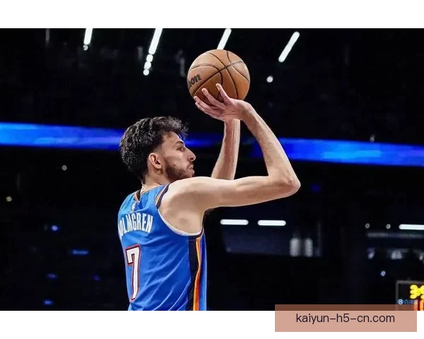 霍姆格伦社媒头像变身中东风格形象引发关注与讨论